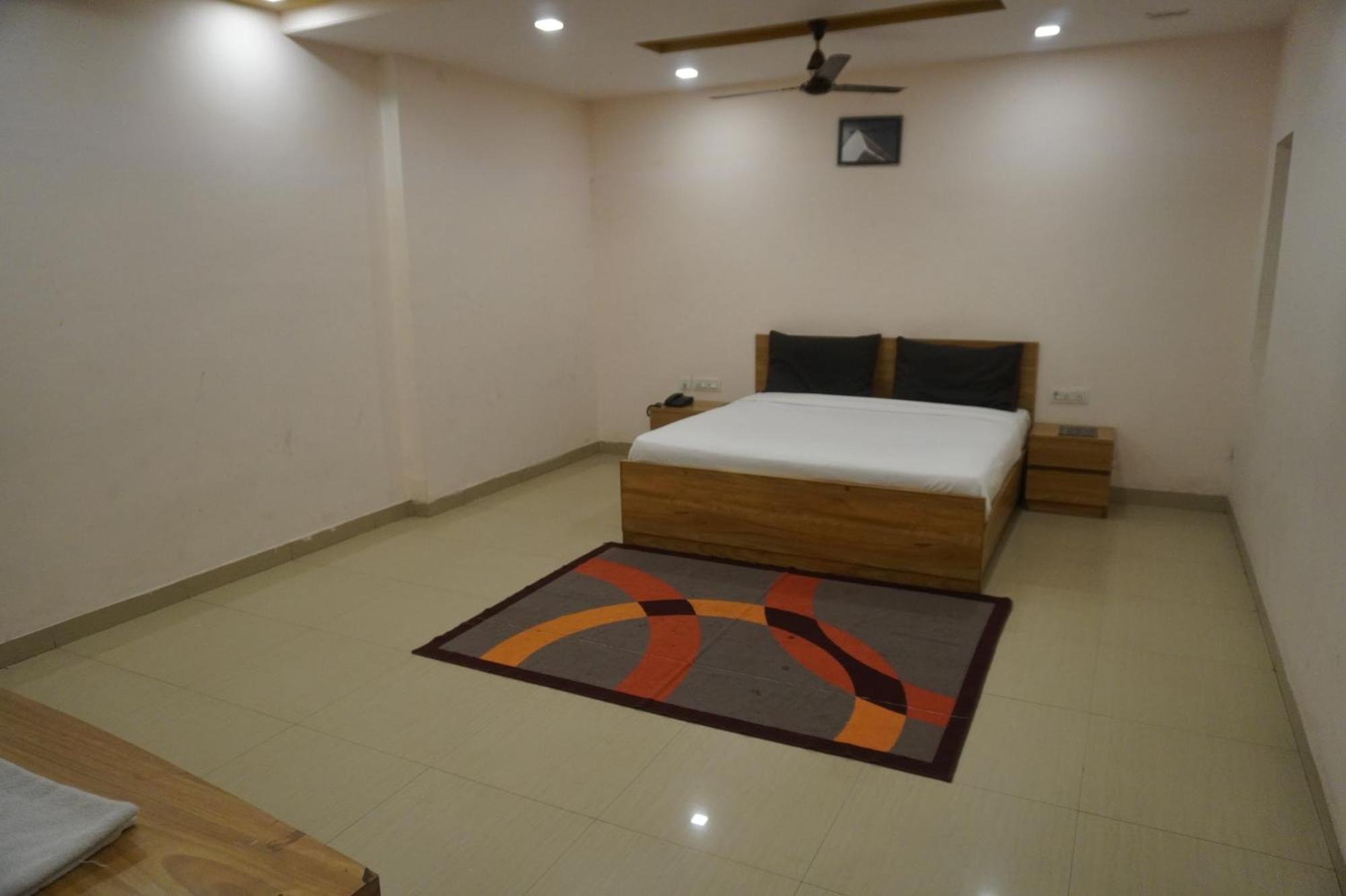 Hotel Bhanwar Niwas Джайпур Екстериор снимка