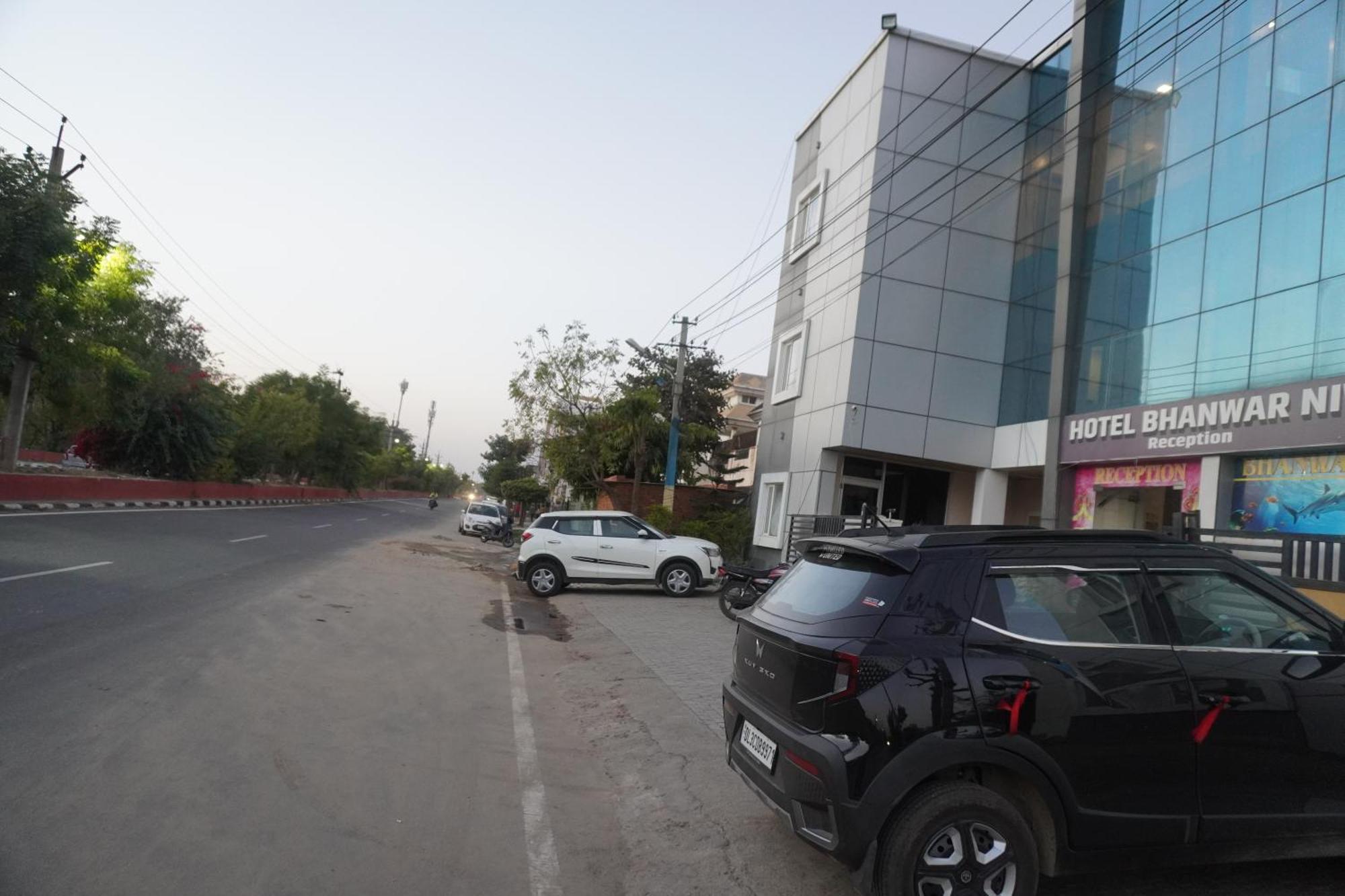 Hotel Bhanwar Niwas Джайпур Екстериор снимка